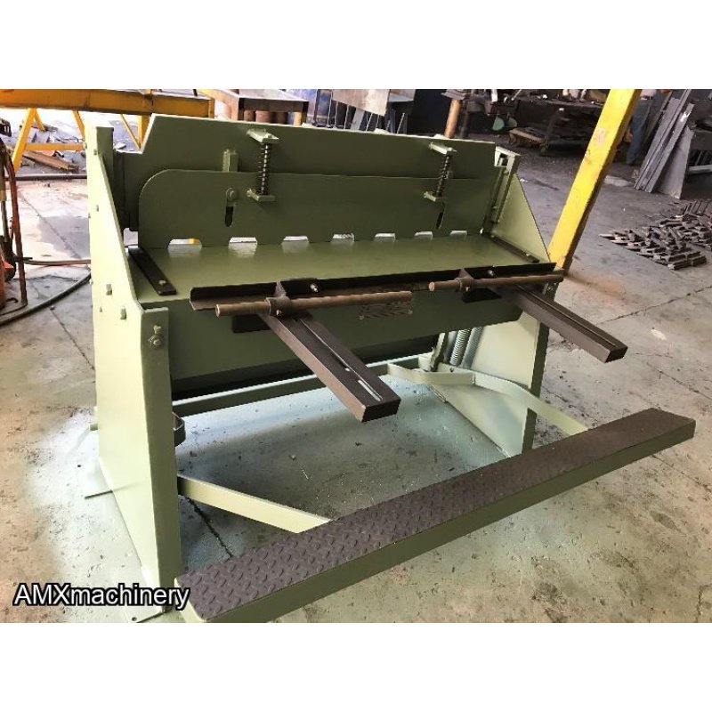 GUILLOTINA DE PEDAL - 6 PIES PARA CAL. 18 - EN LAMINA NEGRA